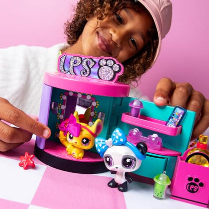 Littlest Pet Shop Sweet and Style 4-in-1 Gift Box - Pack of 3 Animals, 15 Accessories, 1 Card, 1 Code Roblox - Mini Collectible Animal Figurines - Children's Toy 4 Years and Above - BF00722